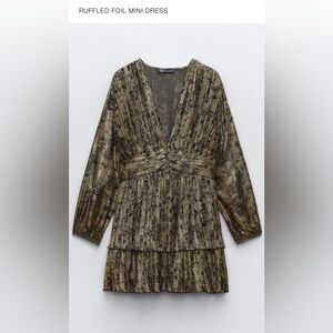 NEW!! ZARA. Ruffled foil mini dress
Not used new